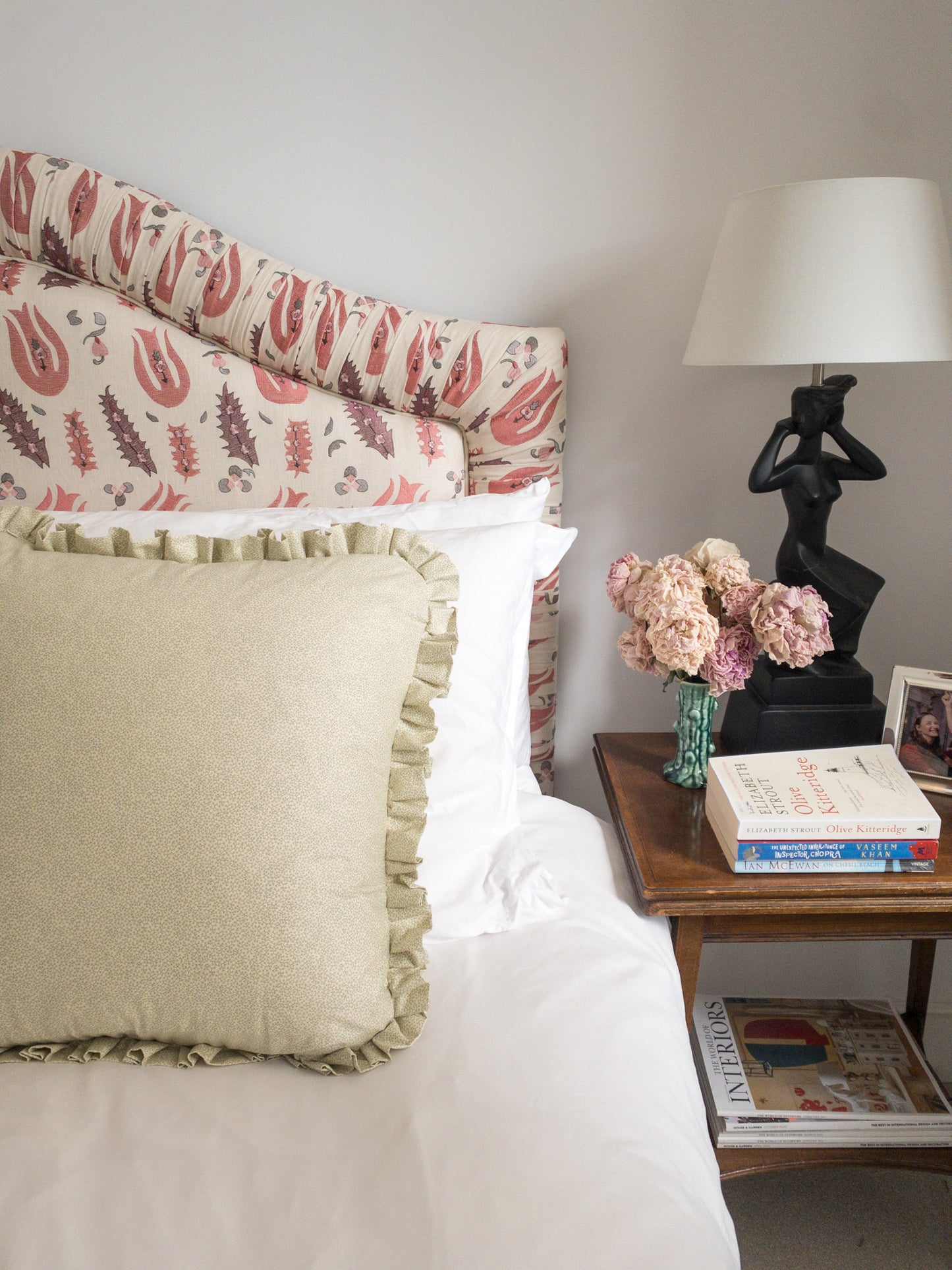 Green coral Cushion