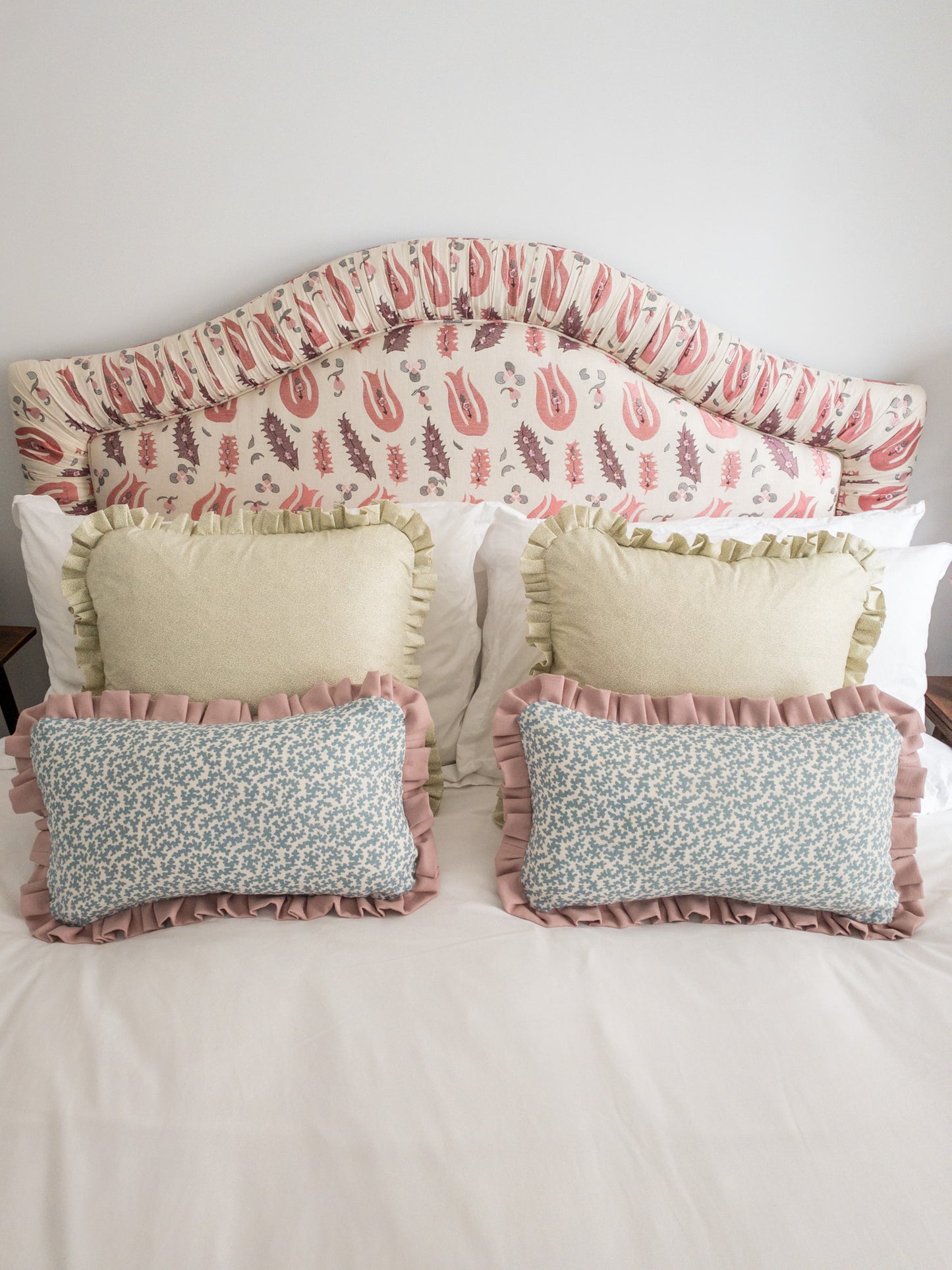 Green coral Cushion